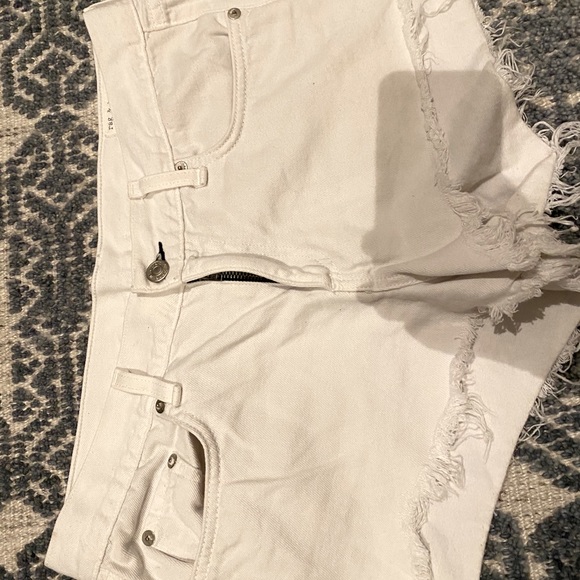 Rag and bone white denim shorts - Picture 1 of 3